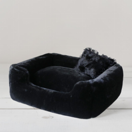 Divine Dog Bed (Color: Black, Size: One Size)